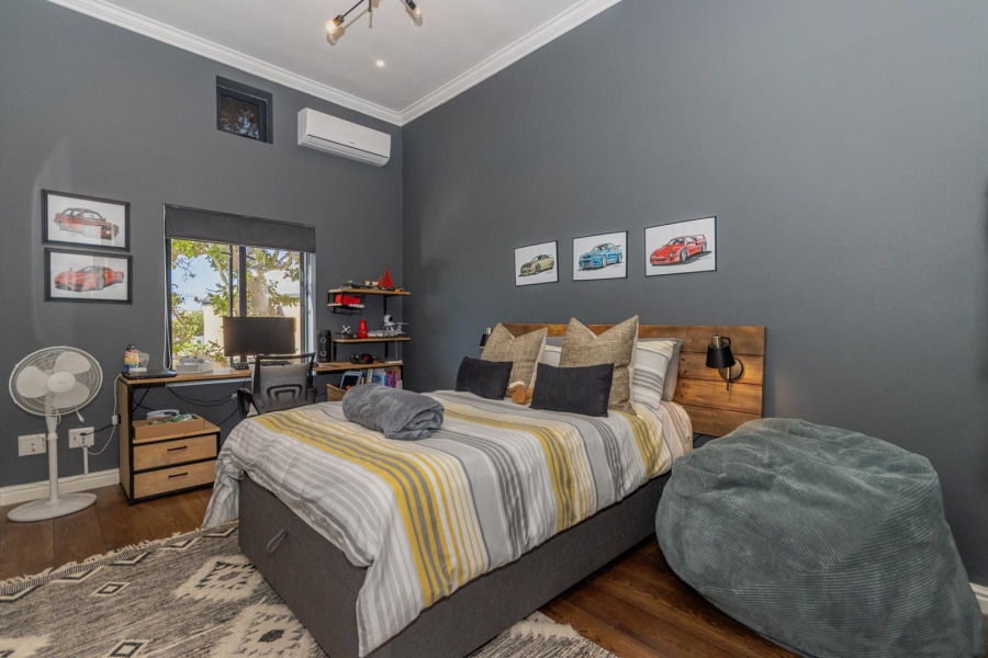 4 Bedroom Property for Sale in Atlantic Beach Golf Estate Western Cape